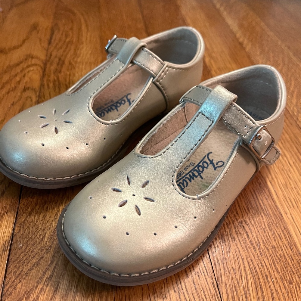 Girls 10.5 Gold FootMates Sherry T-strap